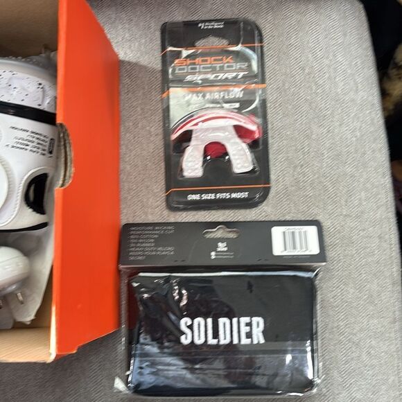 NIKE ALPHA HUARACHE ELITE 3 MID PREMIUM "BASEBALL CLEATS" sz 7 male 81/2 female - Picture 4 of 4